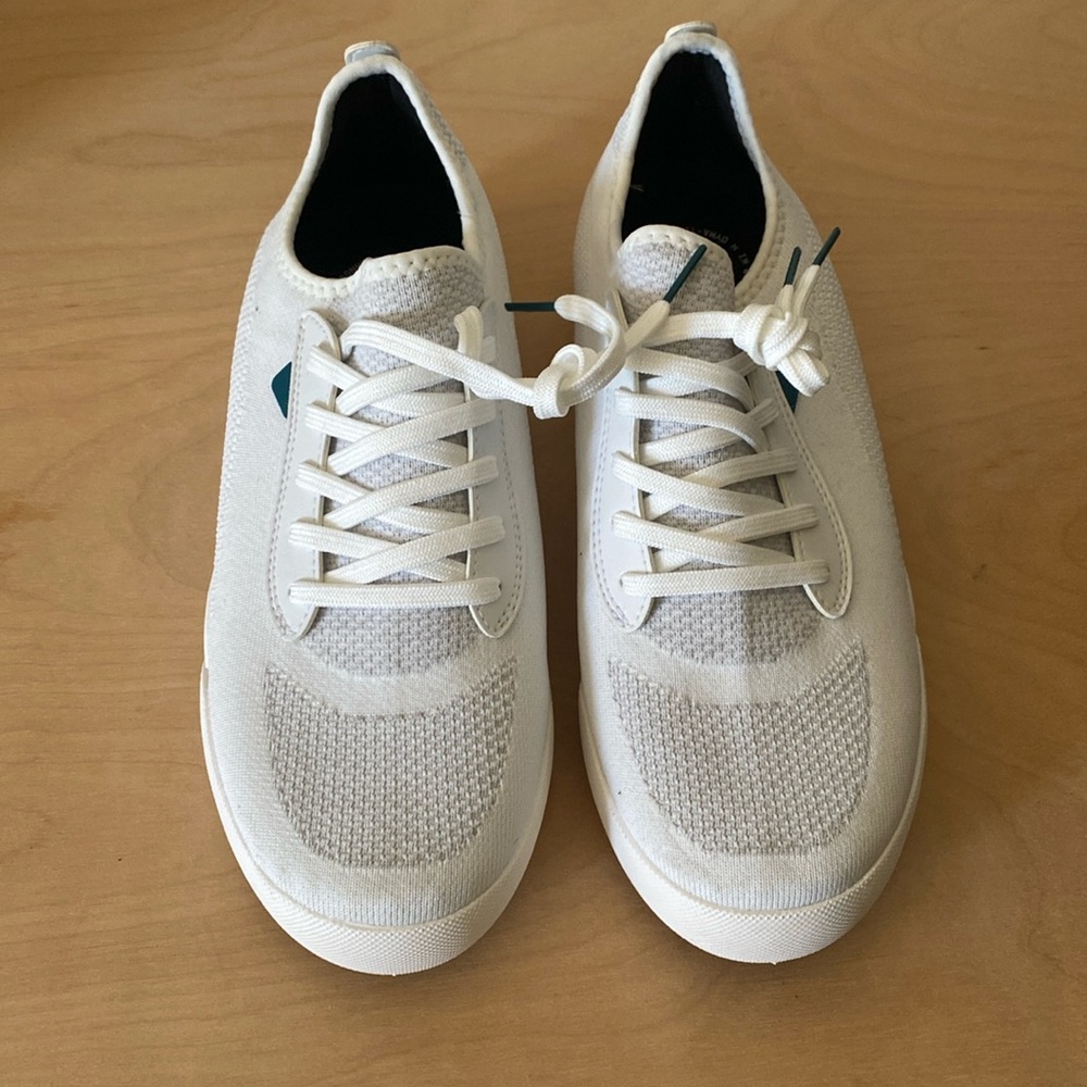 Vessi Men’s Weekend Sneakers NWOT Marble White, never worn